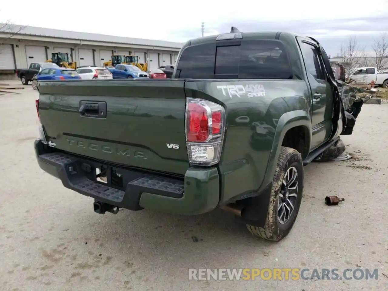 4 Photograph of a damaged car 3TMCZ5AN0MM430964 TOYOTA TACOMA 2021