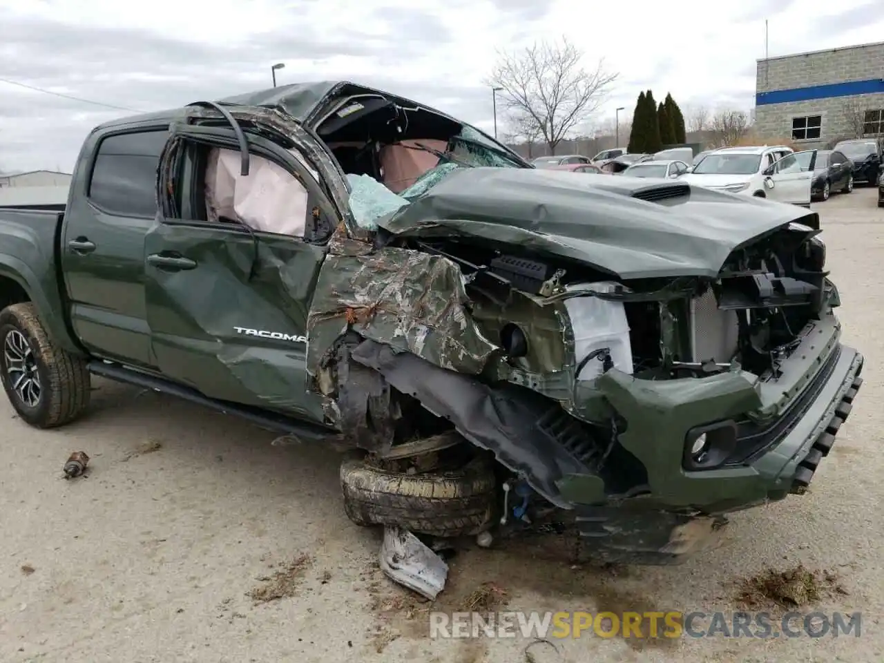 9 Photograph of a damaged car 3TMCZ5AN0MM430964 TOYOTA TACOMA 2021