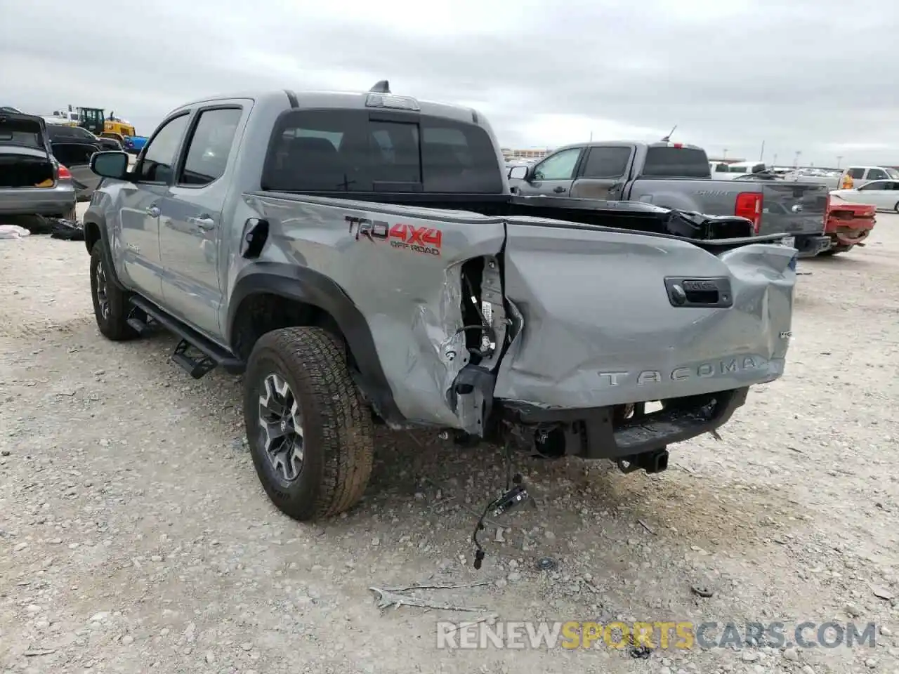 3 Photograph of a damaged car 3TMCZ5AN0MM433217 TOYOTA TACOMA 2021