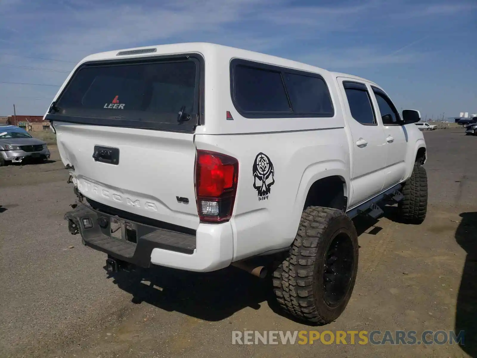 4 Photograph of a damaged car 3TMCZ5AN1MM371424 TOYOTA TACOMA 2021