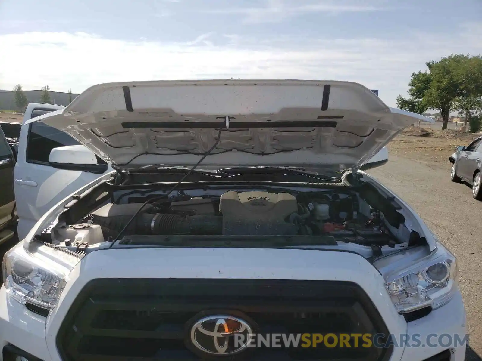 7 Photograph of a damaged car 3TMCZ5AN1MM371424 TOYOTA TACOMA 2021