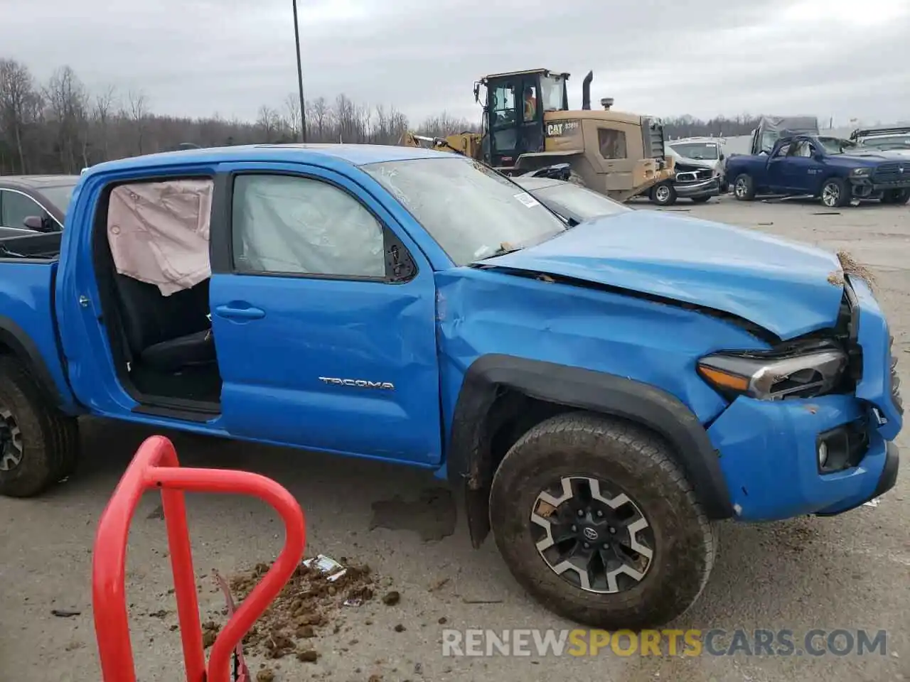 9 Photograph of a damaged car 3TMCZ5AN1MM380415 TOYOTA TACOMA 2021