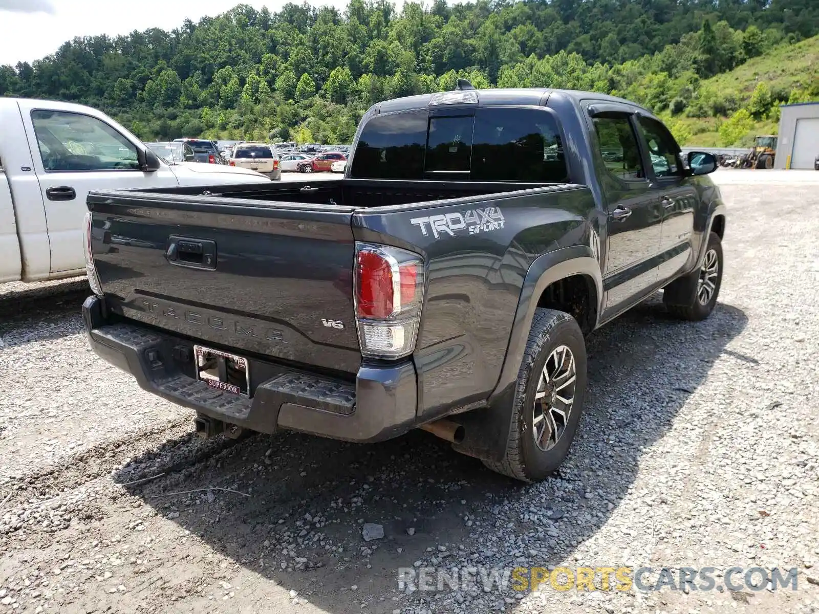 4 Photograph of a damaged car 3TMCZ5AN1MM388630 TOYOTA TACOMA 2021