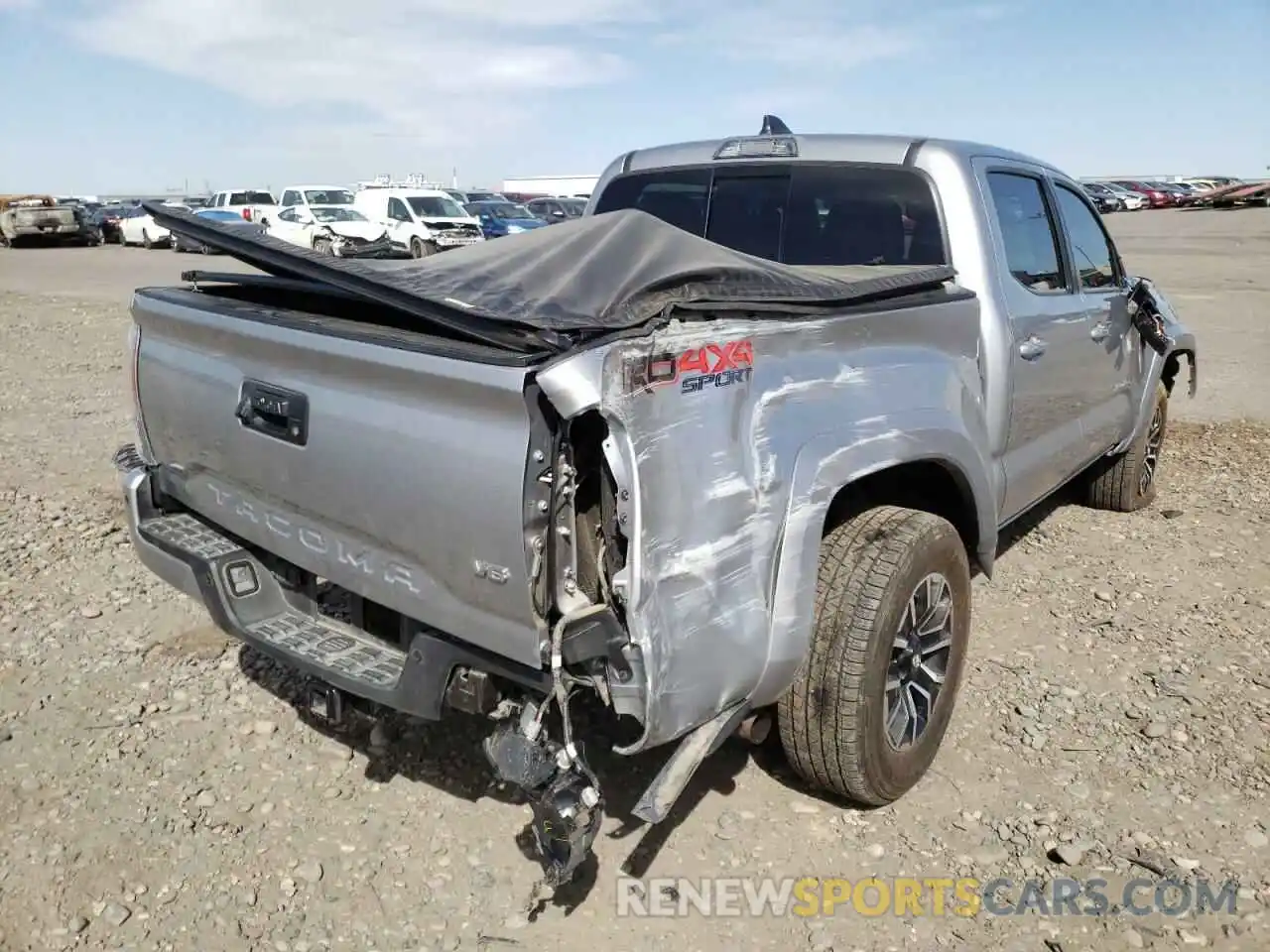 4 Photograph of a damaged car 3TMCZ5AN1MM391107 TOYOTA TACOMA 2021