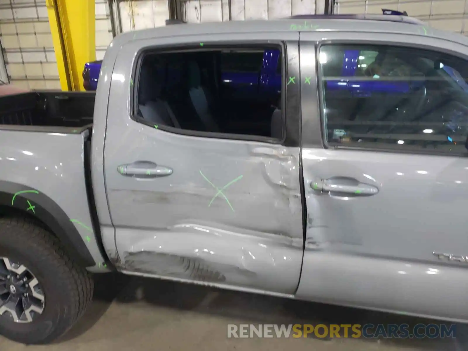 9 Photograph of a damaged car 3TMCZ5AN1MM391270 TOYOTA TACOMA 2021