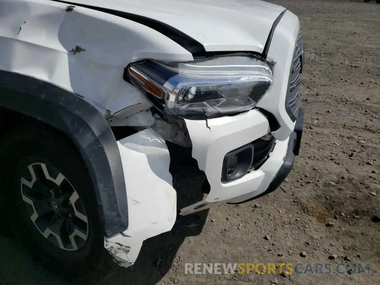 9 Photograph of a damaged car 3TMCZ5AN1MM399949 TOYOTA TACOMA 2021