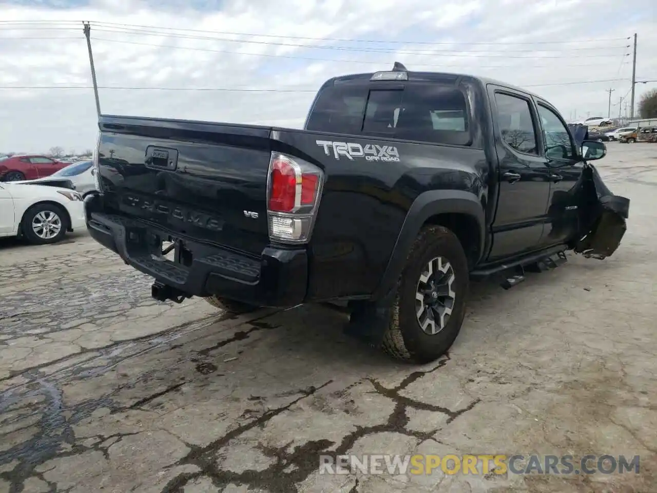 4 Photograph of a damaged car 3TMCZ5AN1MM400324 TOYOTA TACOMA 2021