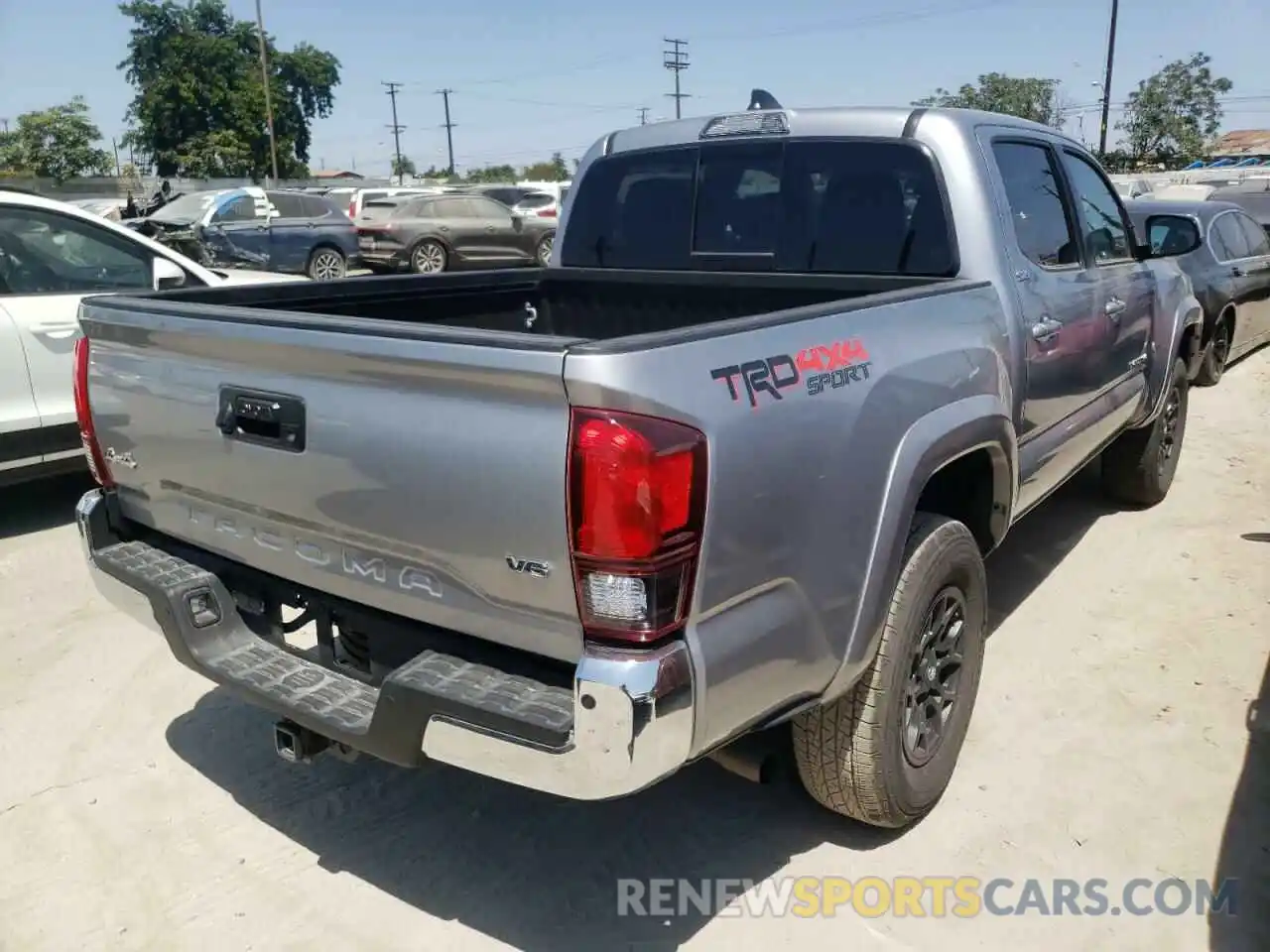 4 Photograph of a damaged car 3TMCZ5AN1MM402963 TOYOTA TACOMA 2021