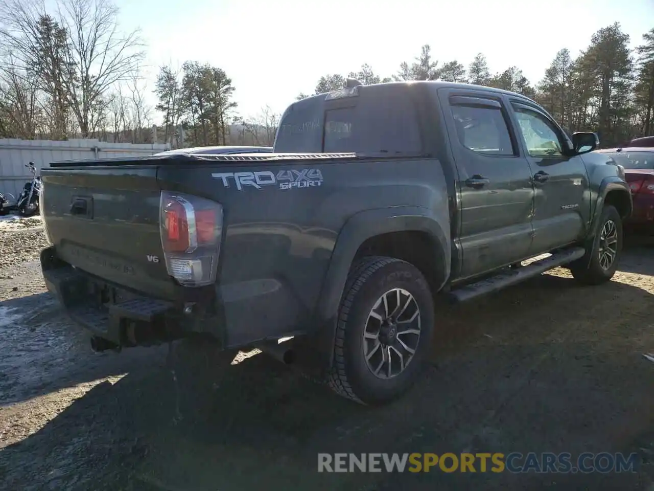 4 Photograph of a damaged car 3TMCZ5AN1MM404941 TOYOTA TACOMA 2021