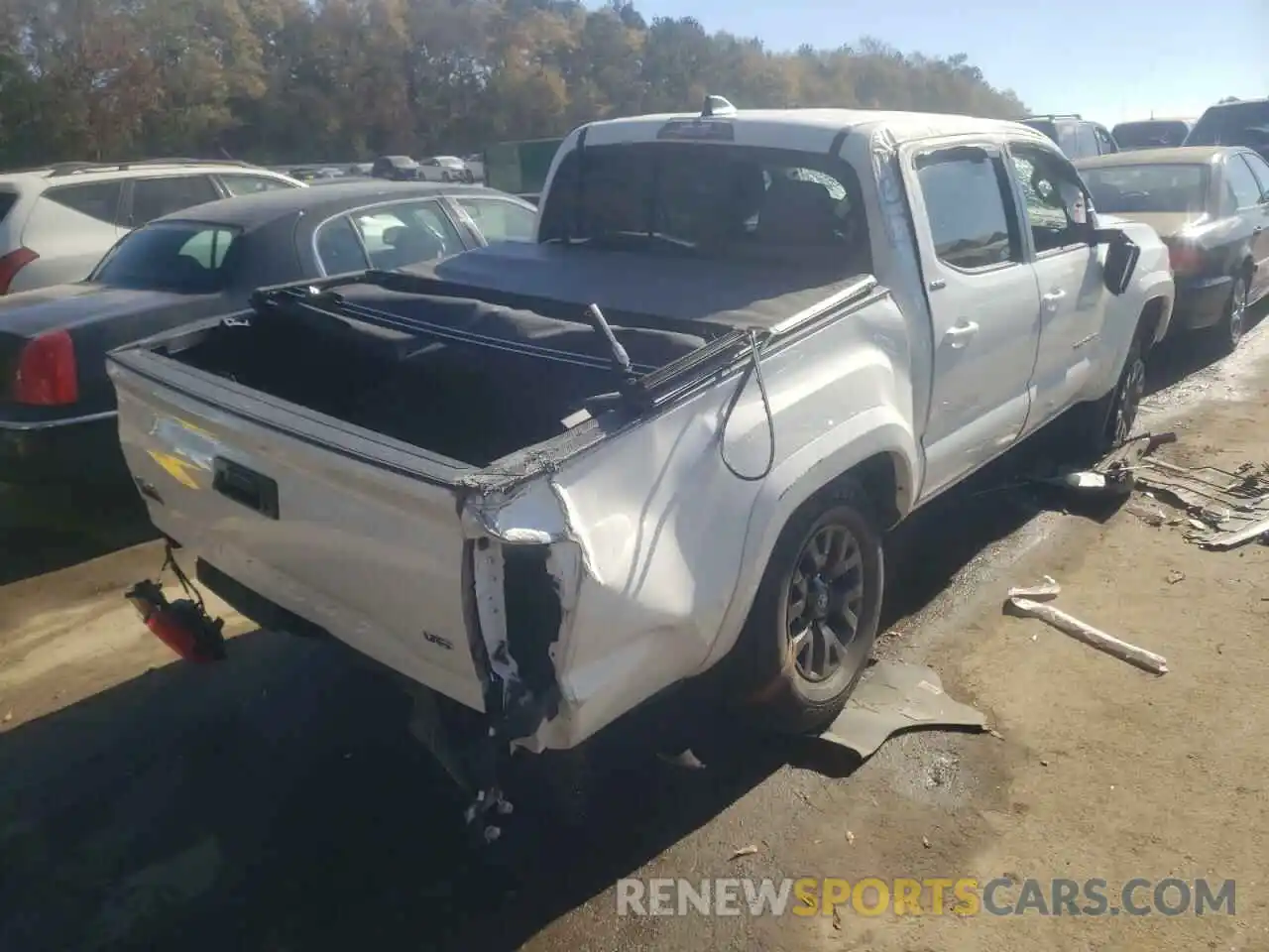 4 Photograph of a damaged car 3TMCZ5AN1MM413350 TOYOTA TACOMA 2021