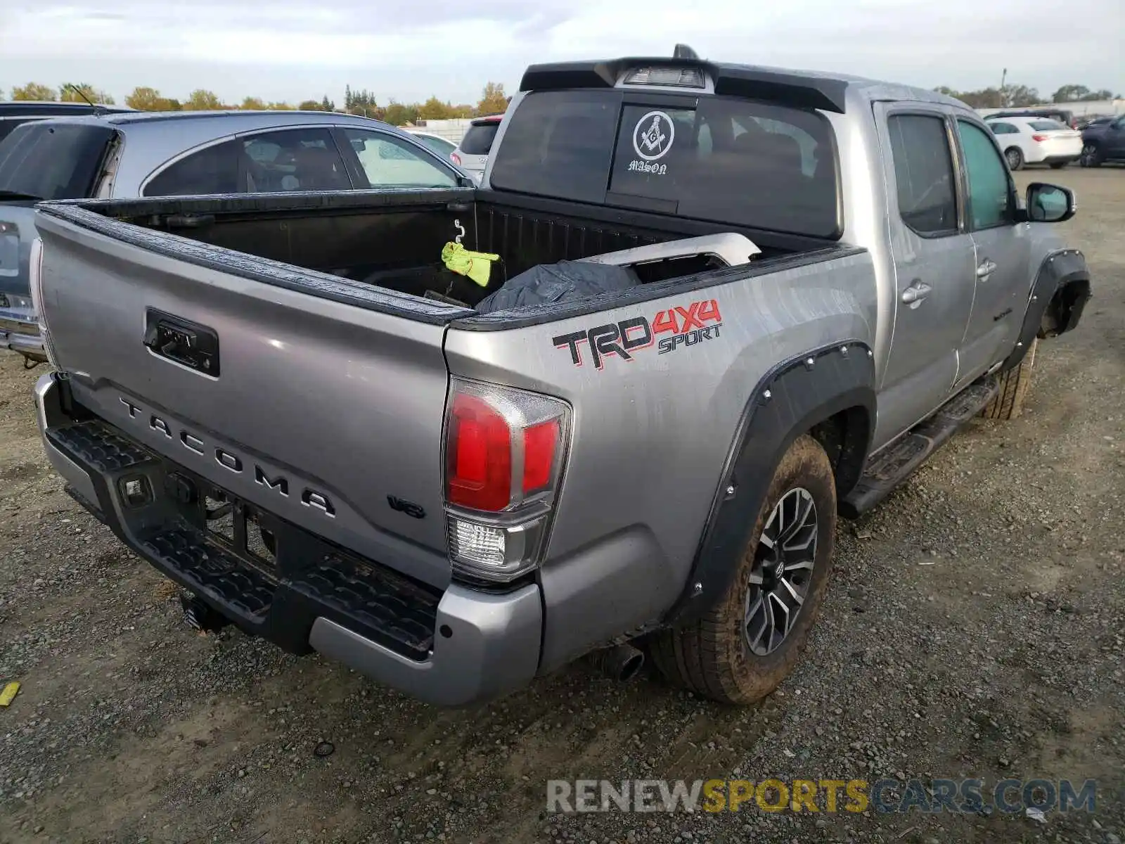 4 Photograph of a damaged car 3TMCZ5AN1MM417964 TOYOTA TACOMA 2021