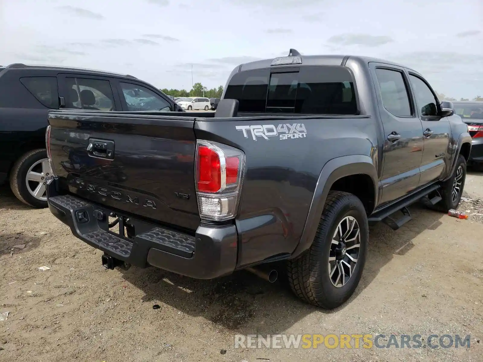 4 Photograph of a damaged car 3TMCZ5AN1MM434375 TOYOTA TACOMA 2021