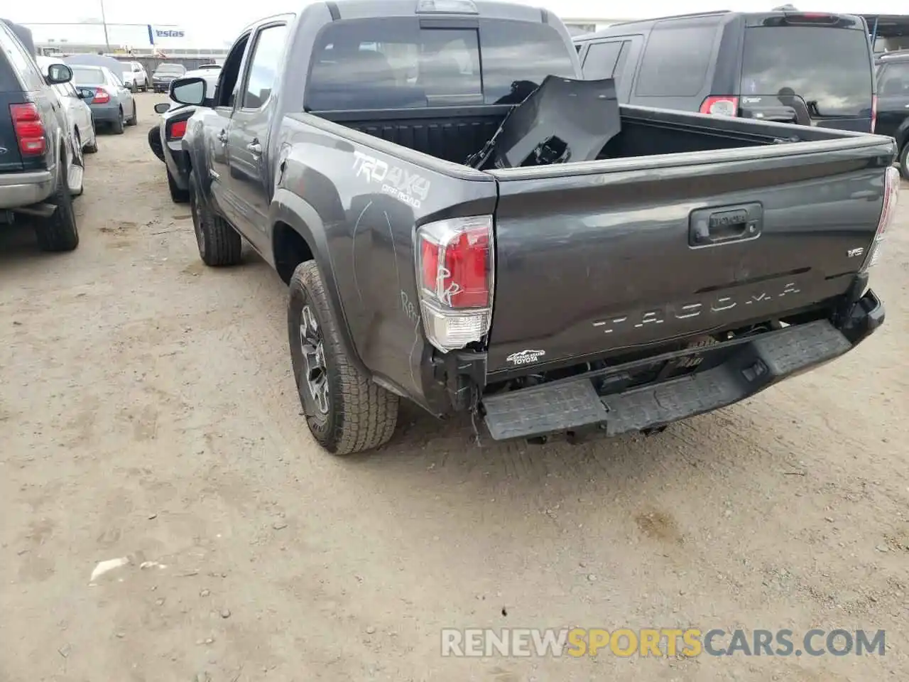 3 Photograph of a damaged car 3TMCZ5AN1MM438667 TOYOTA TACOMA 2021