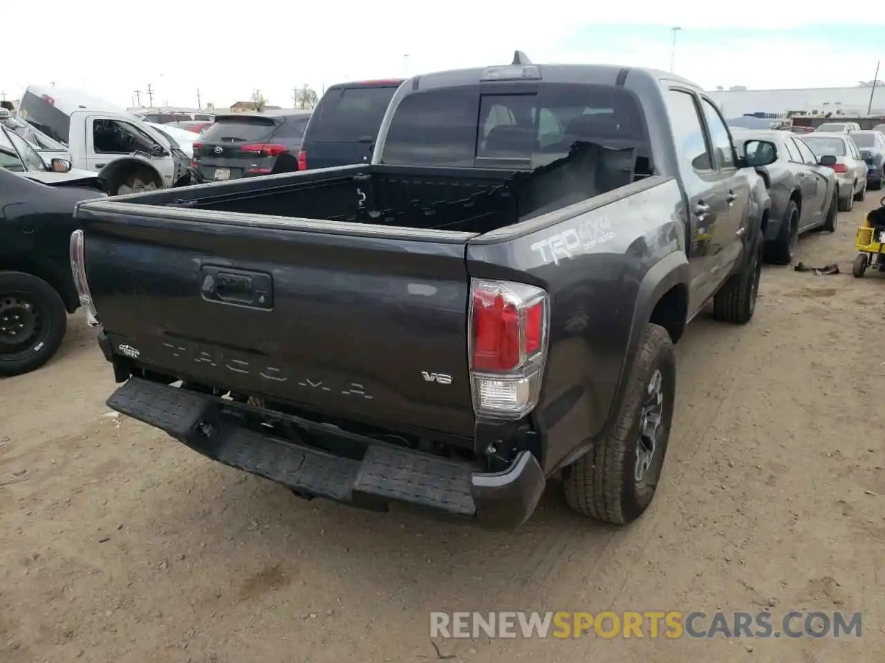 4 Photograph of a damaged car 3TMCZ5AN1MM438667 TOYOTA TACOMA 2021