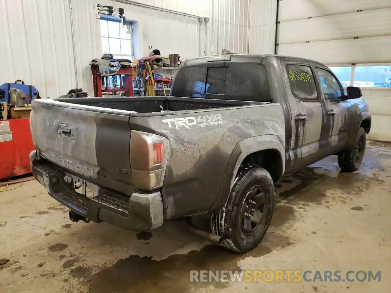 4 Photograph of a damaged car 3TMCZ5AN1MM439267 TOYOTA TACOMA 2021