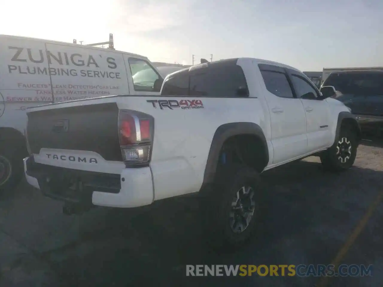 4 Photograph of a damaged car 3TMCZ5AN1MM440533 TOYOTA TACOMA 2021