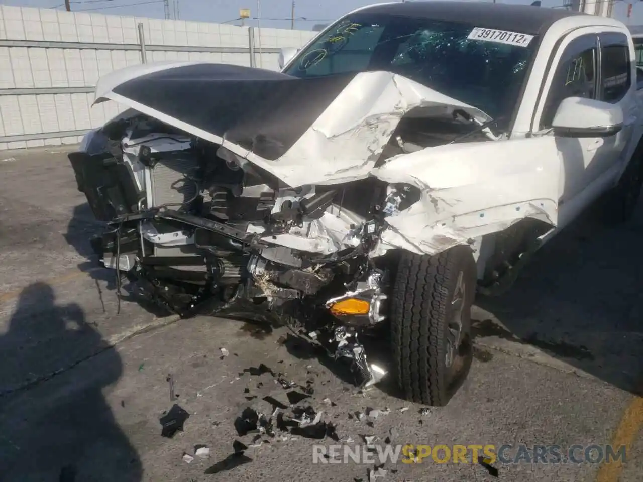 9 Photograph of a damaged car 3TMCZ5AN1MM440533 TOYOTA TACOMA 2021