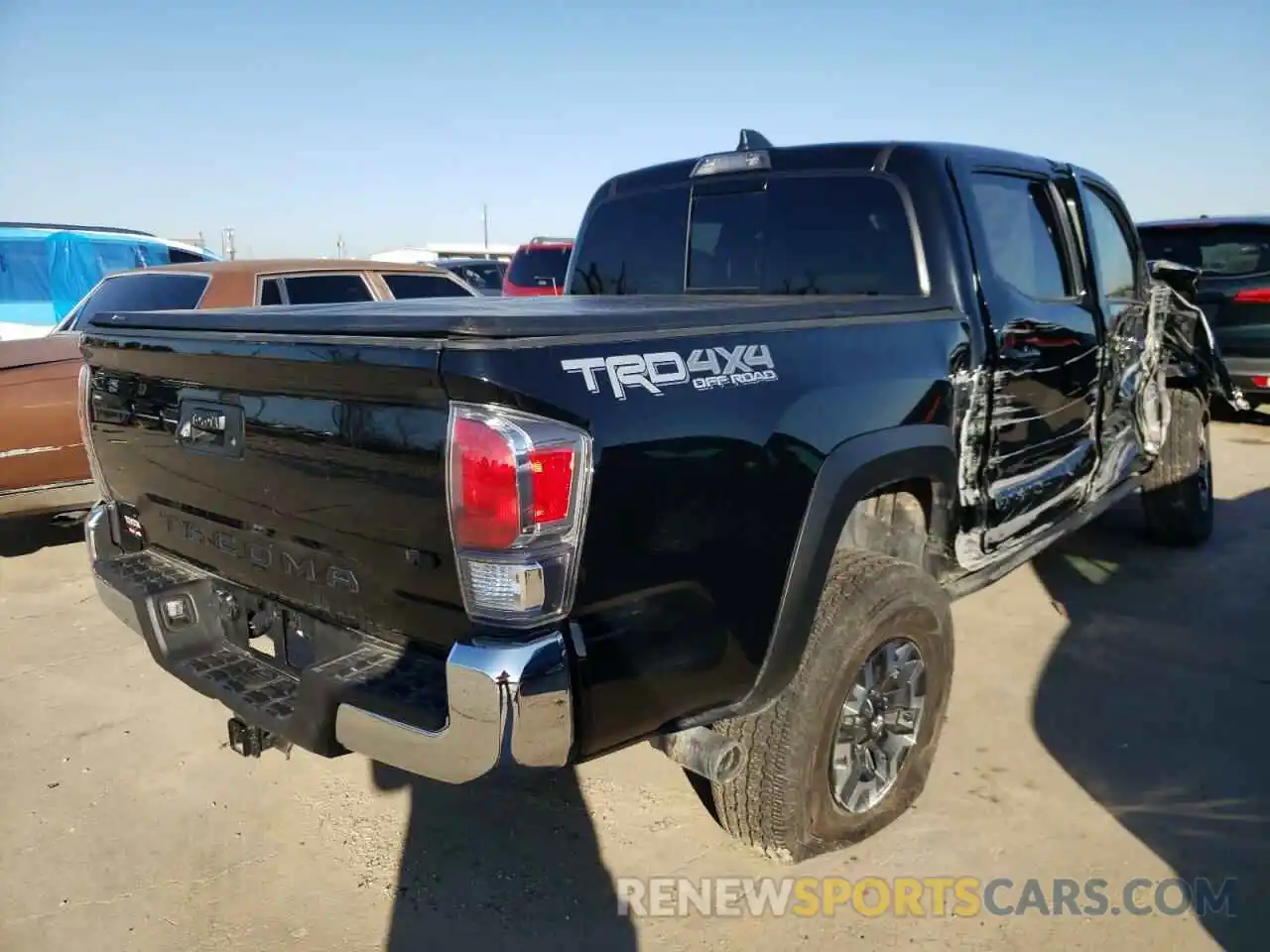 4 Photograph of a damaged car 3TMCZ5AN1MM450432 TOYOTA TACOMA 2021