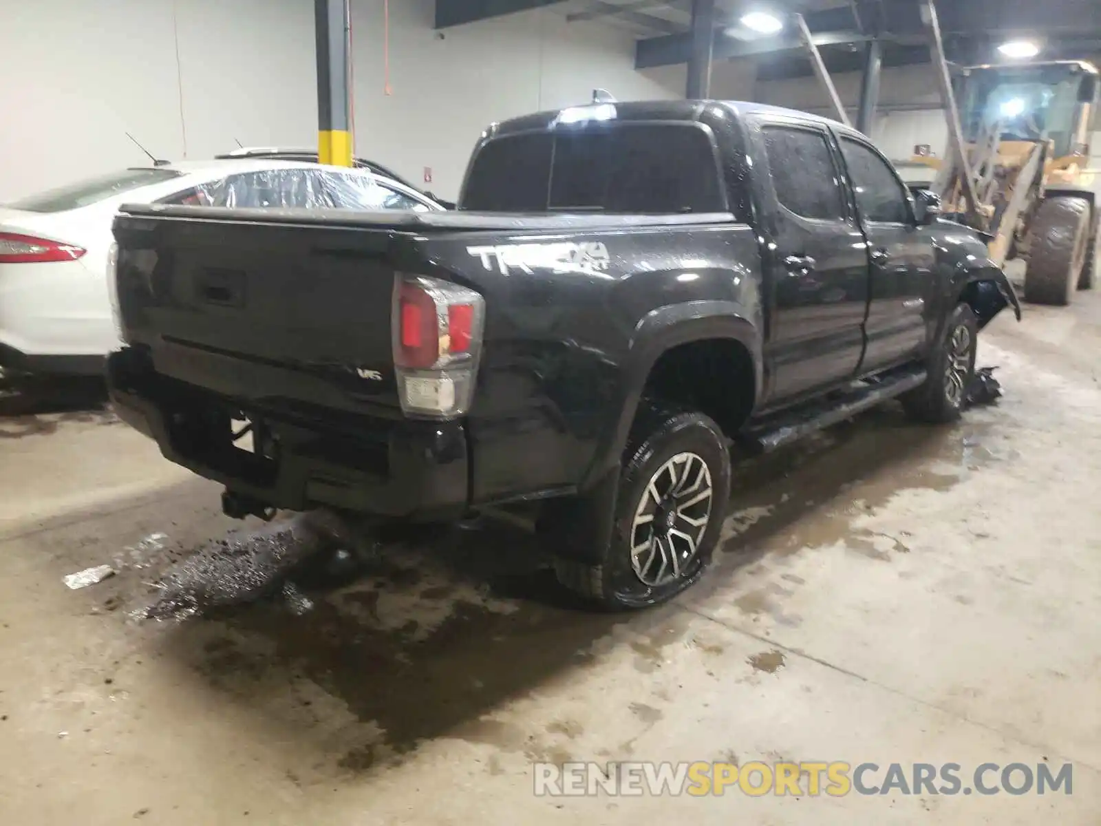 4 Photograph of a damaged car 3TMCZ5AN2MM373957 TOYOTA TACOMA 2021