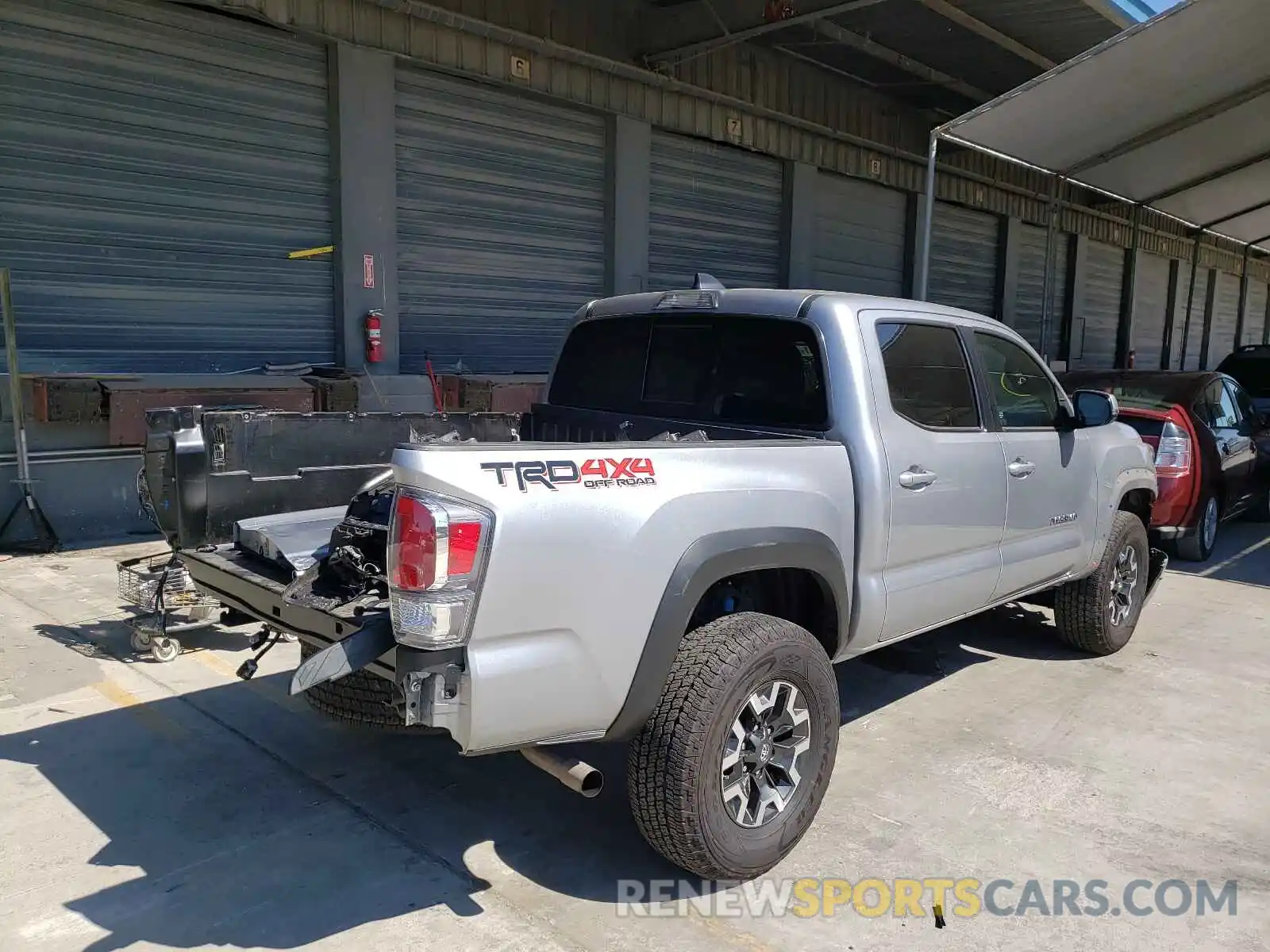 4 Photograph of a damaged car 3TMCZ5AN2MM375014 TOYOTA TACOMA 2021