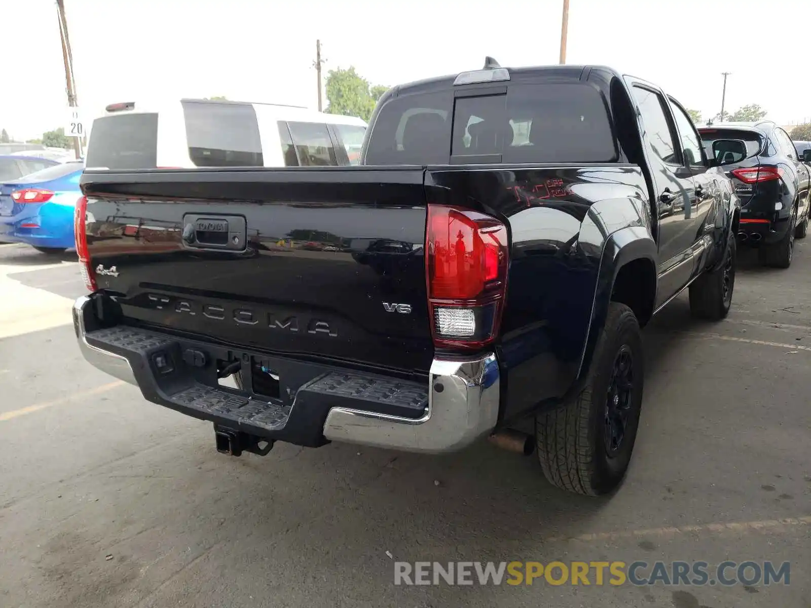 4 Photograph of a damaged car 3TMCZ5AN2MM381721 TOYOTA TACOMA 2021