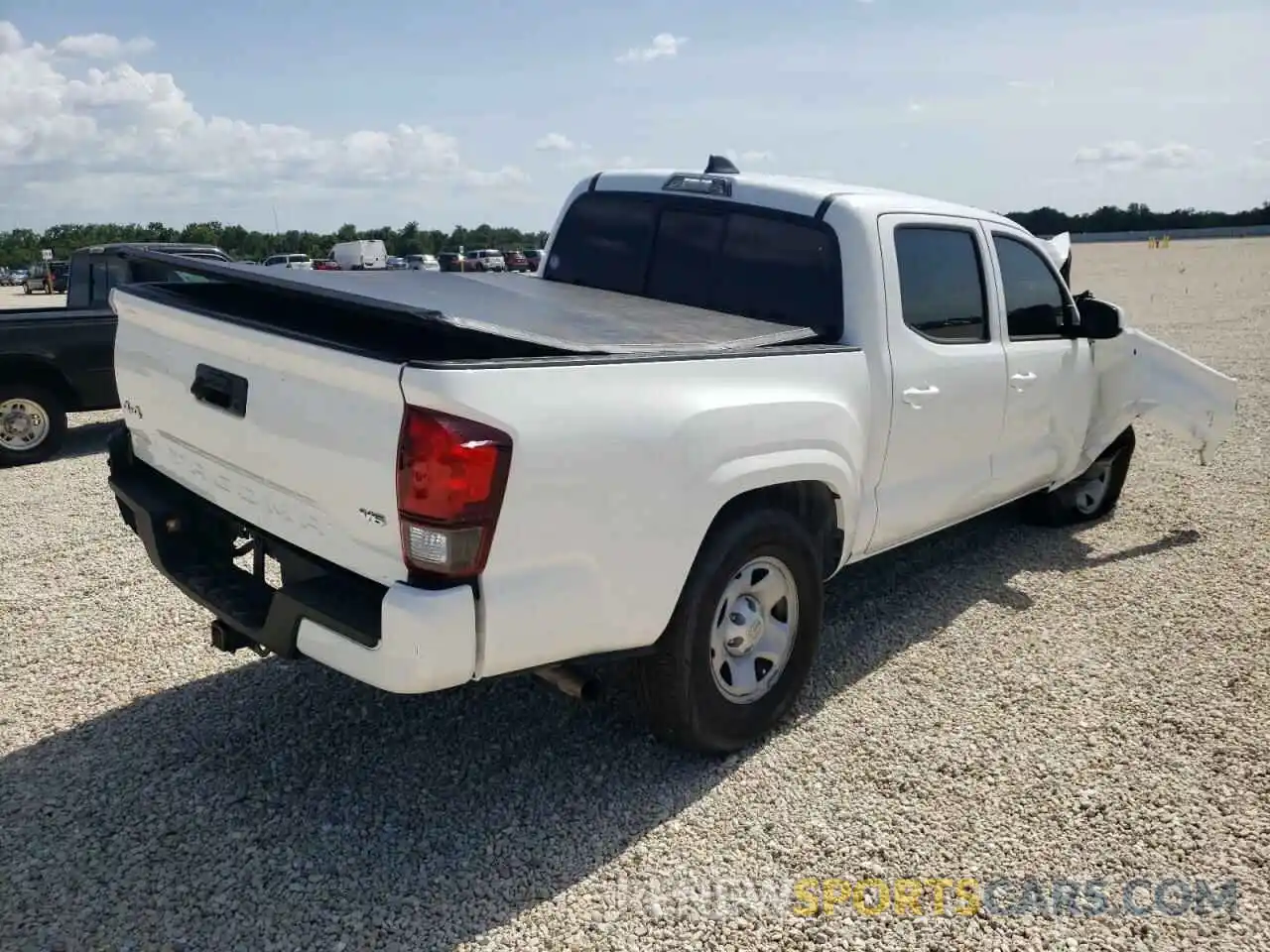 4 Photograph of a damaged car 3TMCZ5AN2MM393951 TOYOTA TACOMA 2021