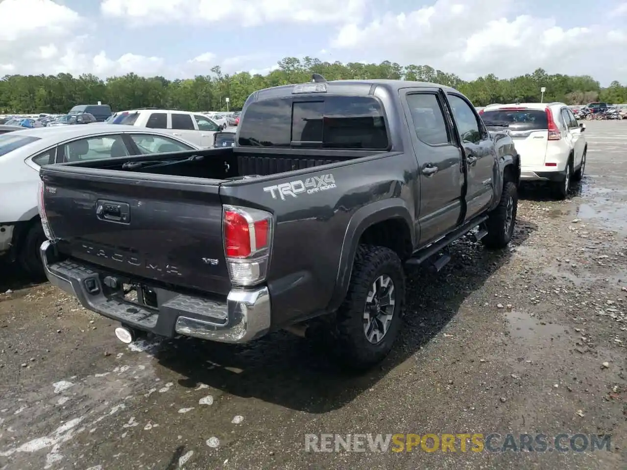 4 Photograph of a damaged car 3TMCZ5AN2MM394680 TOYOTA TACOMA 2021