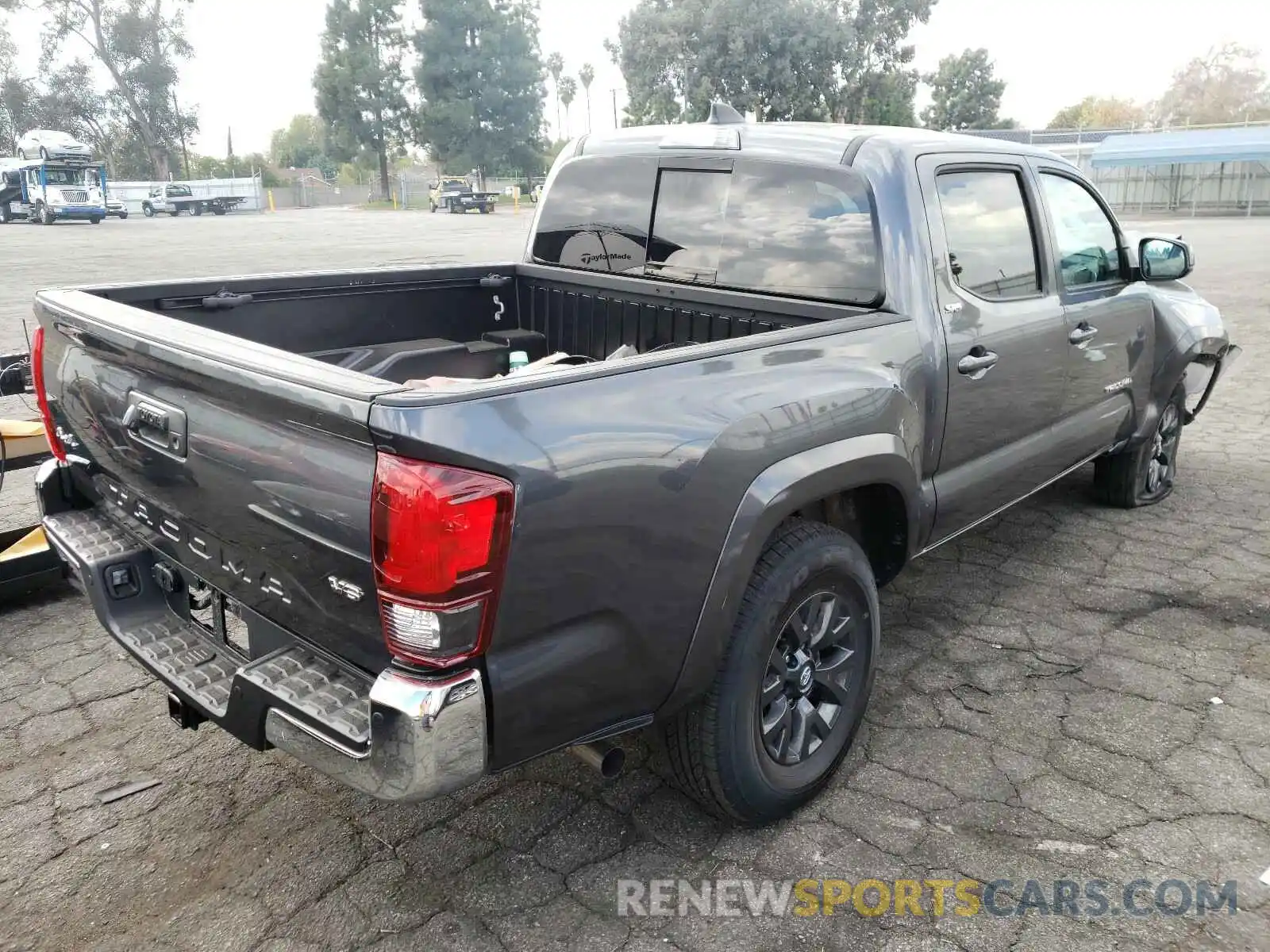 4 Photograph of a damaged car 3TMCZ5AN2MM398650 TOYOTA TACOMA 2021