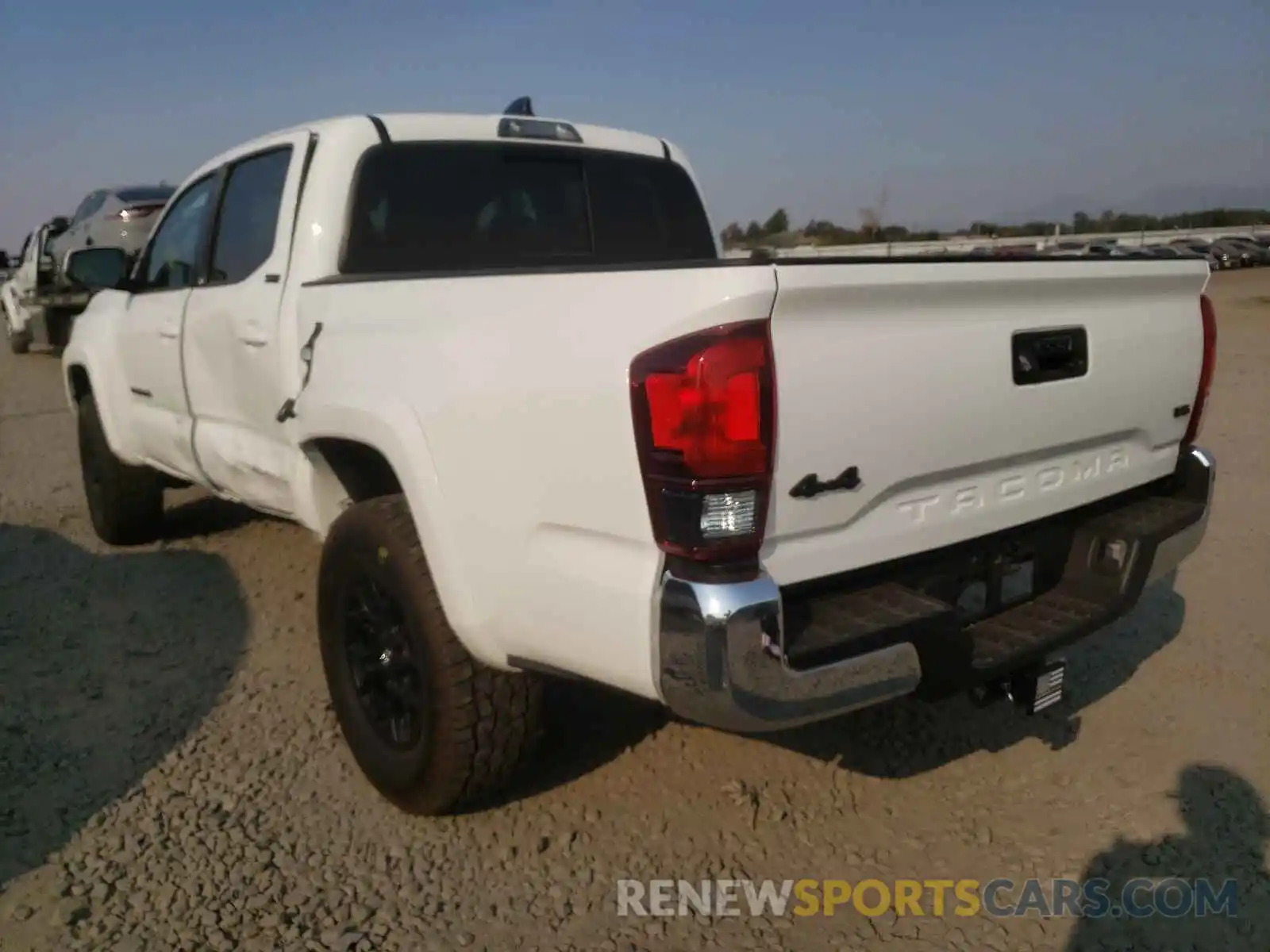 3 Photograph of a damaged car 3TMCZ5AN2MM400851 TOYOTA TACOMA 2021