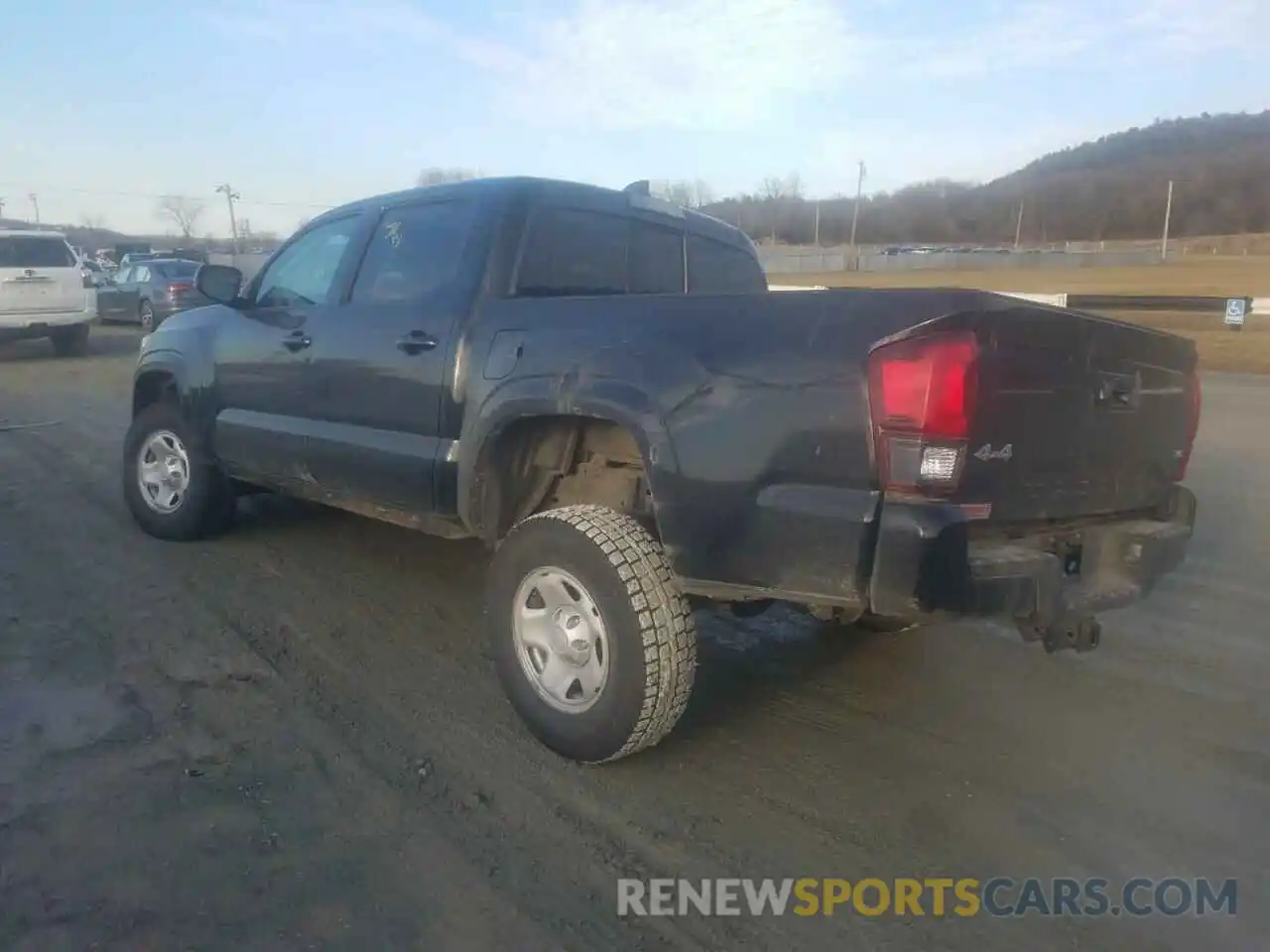 3 Photograph of a damaged car 3TMCZ5AN2MM403622 TOYOTA TACOMA 2021