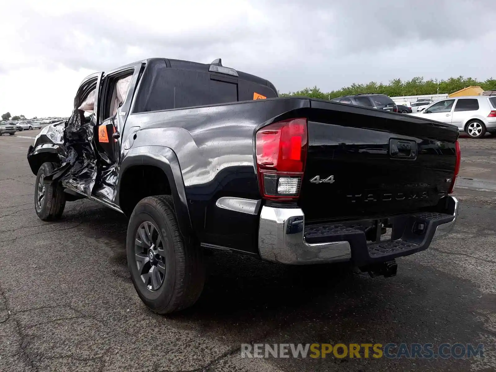 3 Photograph of a damaged car 3TMCZ5AN2MM411493 TOYOTA TACOMA 2021