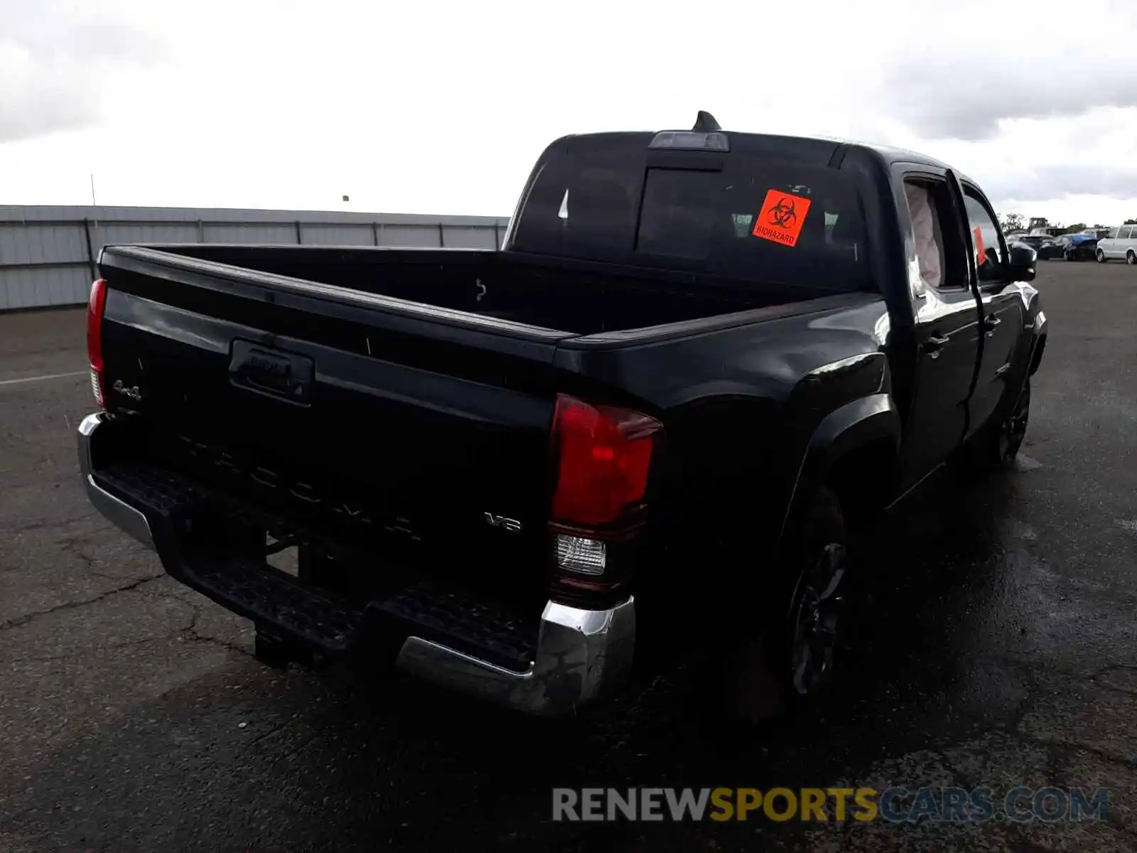 4 Photograph of a damaged car 3TMCZ5AN2MM411493 TOYOTA TACOMA 2021