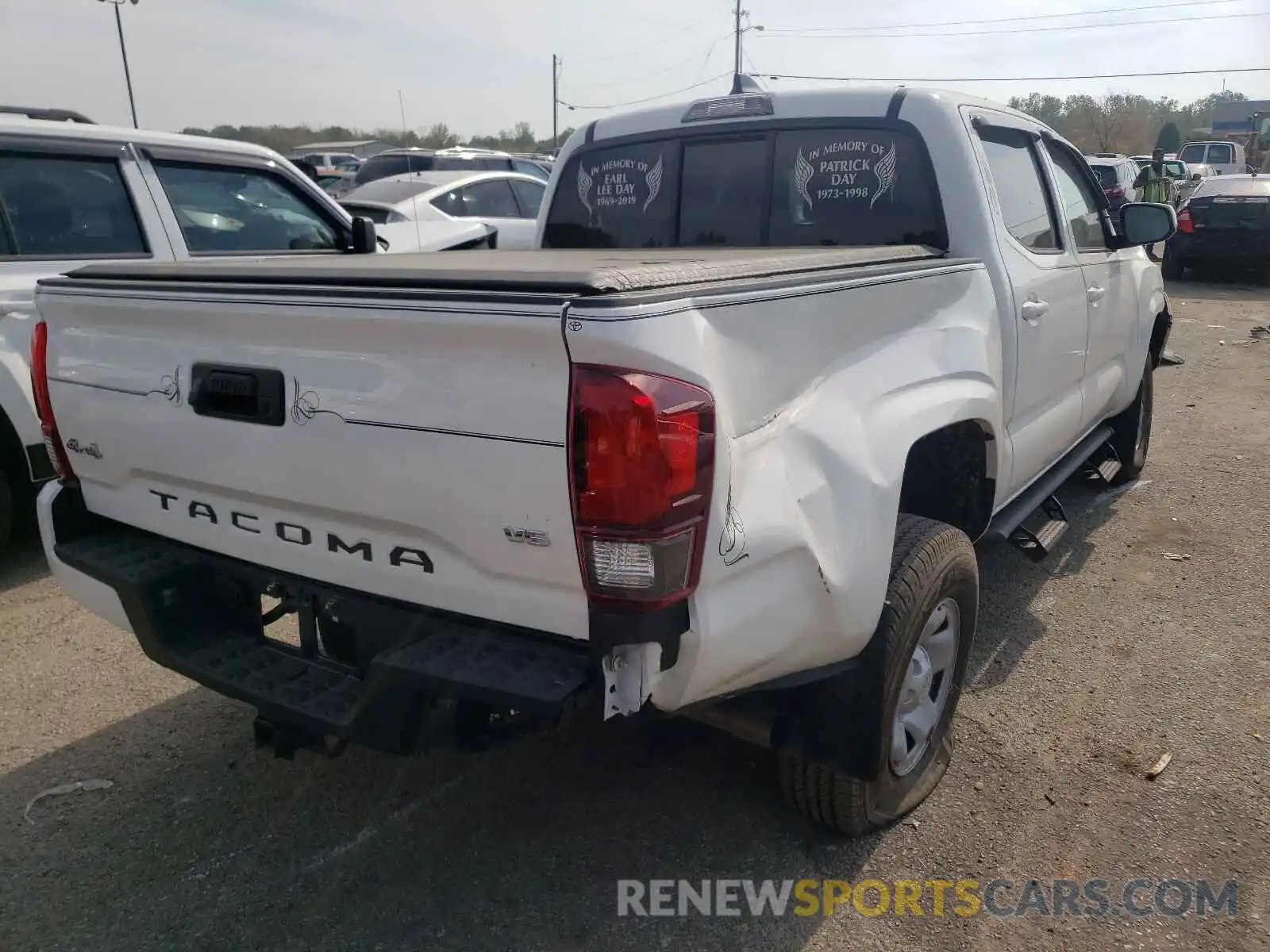 4 Photograph of a damaged car 3TMCZ5AN2MM421019 TOYOTA TACOMA 2021