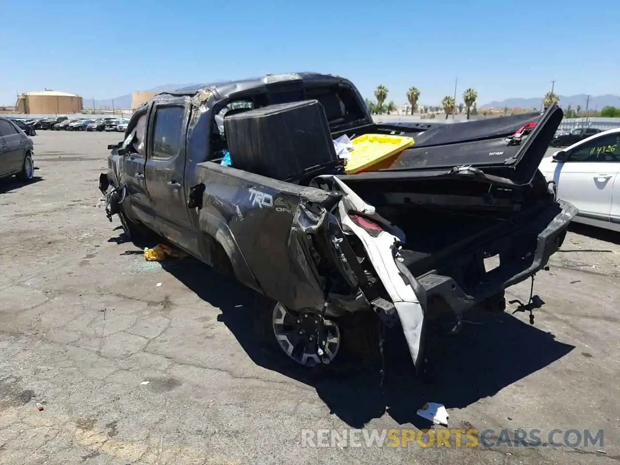 3 Photograph of a damaged car 3TMCZ5AN2MM428147 TOYOTA TACOMA 2021