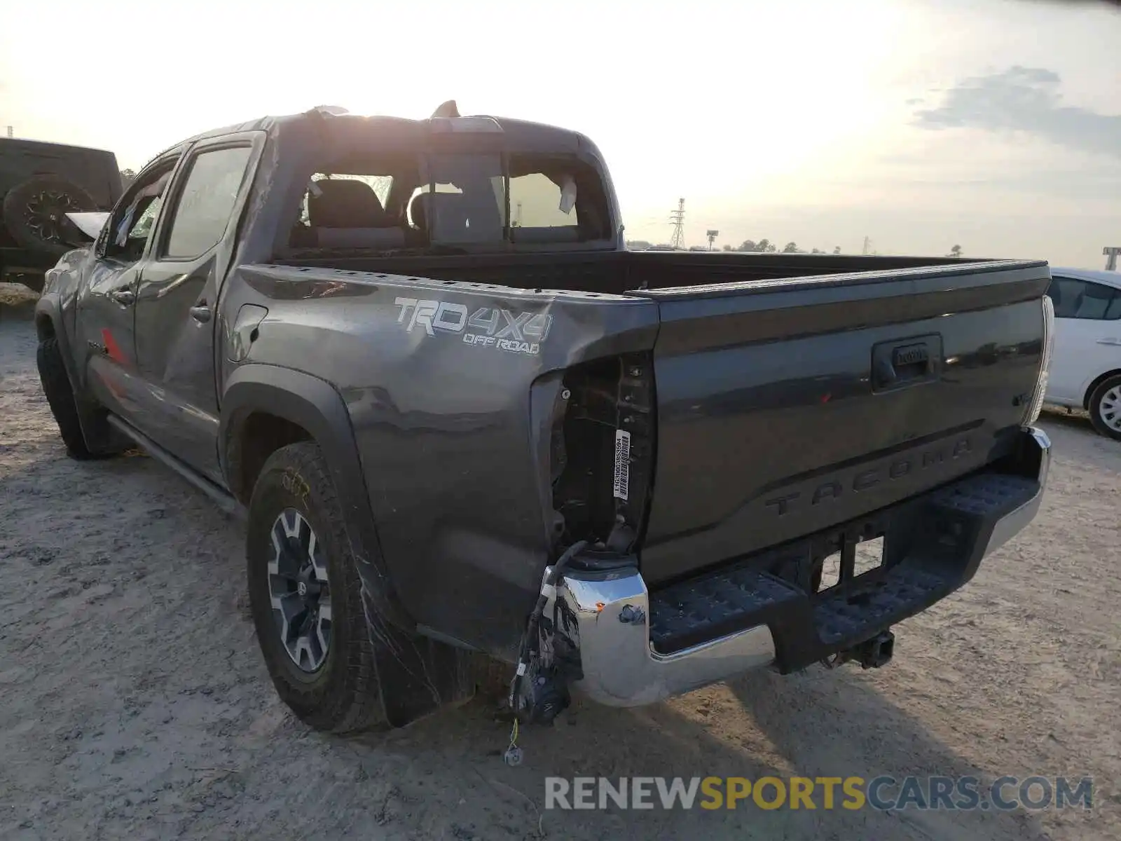 3 Photograph of a damaged car 3TMCZ5AN2MM441612 TOYOTA TACOMA 2021