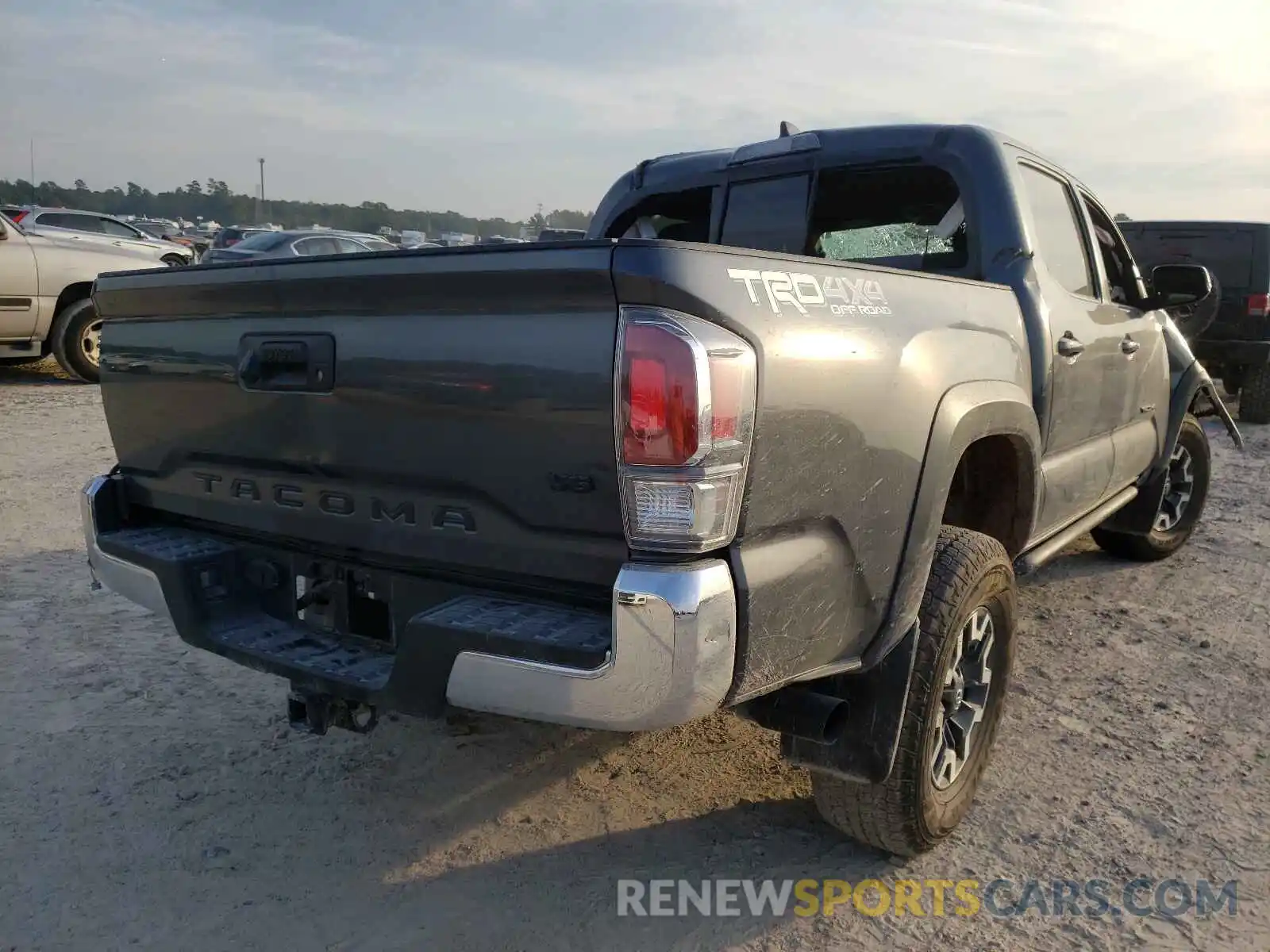 4 Photograph of a damaged car 3TMCZ5AN2MM441612 TOYOTA TACOMA 2021