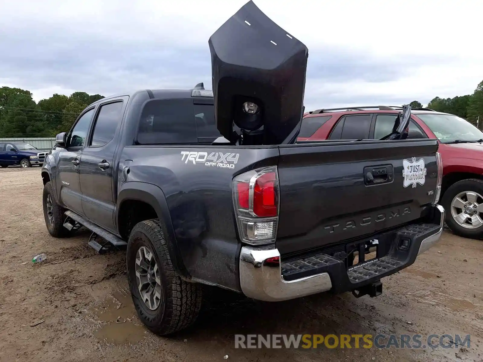 3 Photograph of a damaged car 3TMCZ5AN2MM442307 TOYOTA TACOMA 2021