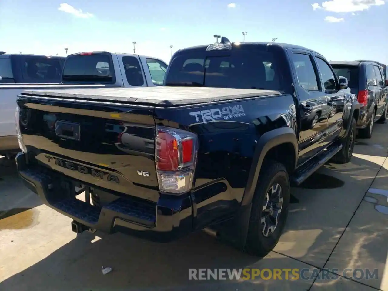 4 Photograph of a damaged car 3TMCZ5AN2MM444218 TOYOTA TACOMA 2021