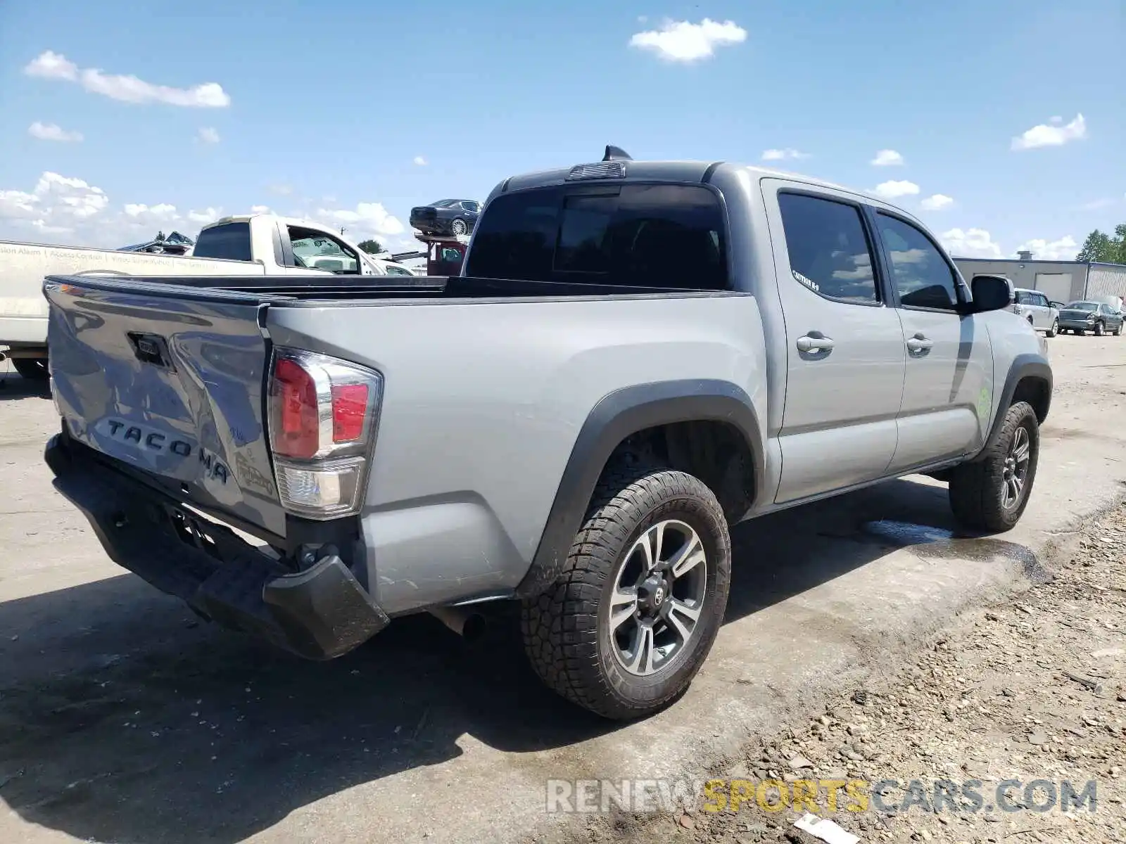 4 Photograph of a damaged car 3TMCZ5AN3MM371957 TOYOTA TACOMA 2021