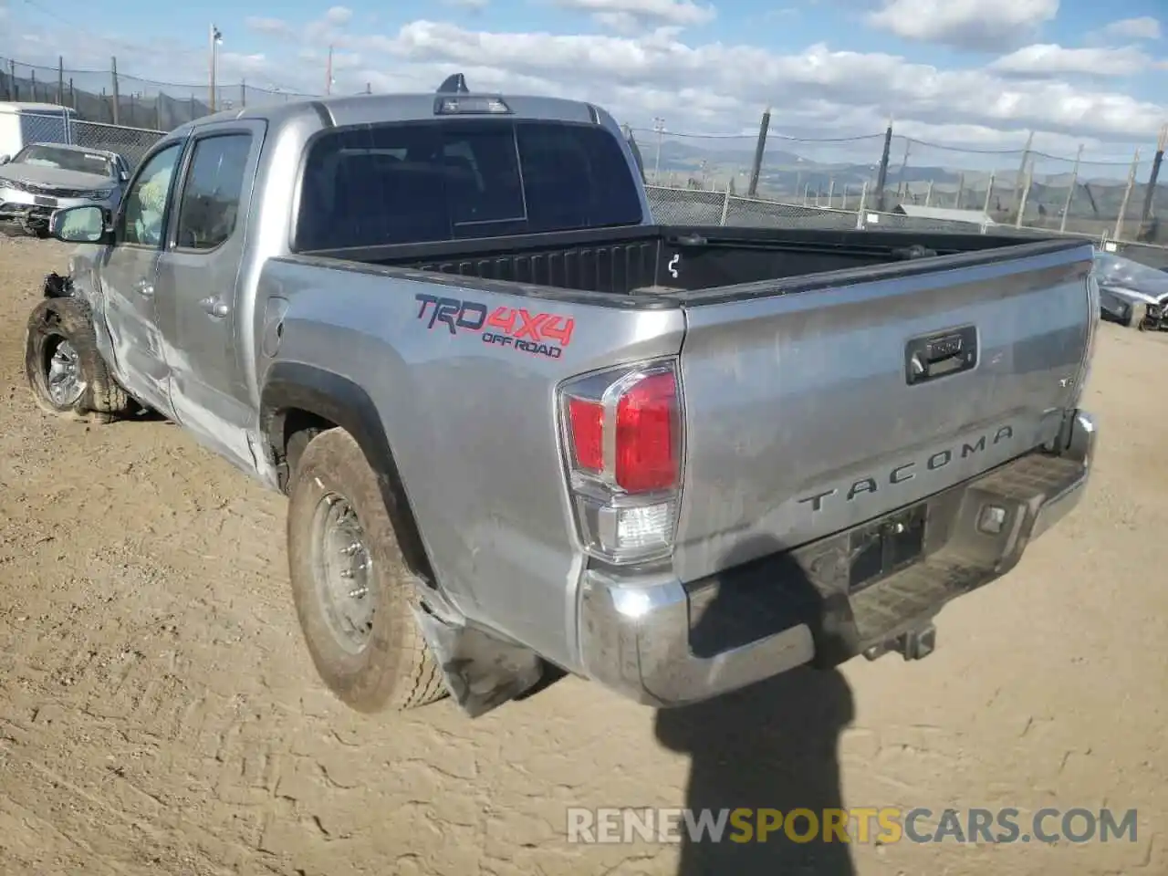 3 Photograph of a damaged car 3TMCZ5AN3MM376463 TOYOTA TACOMA 2021