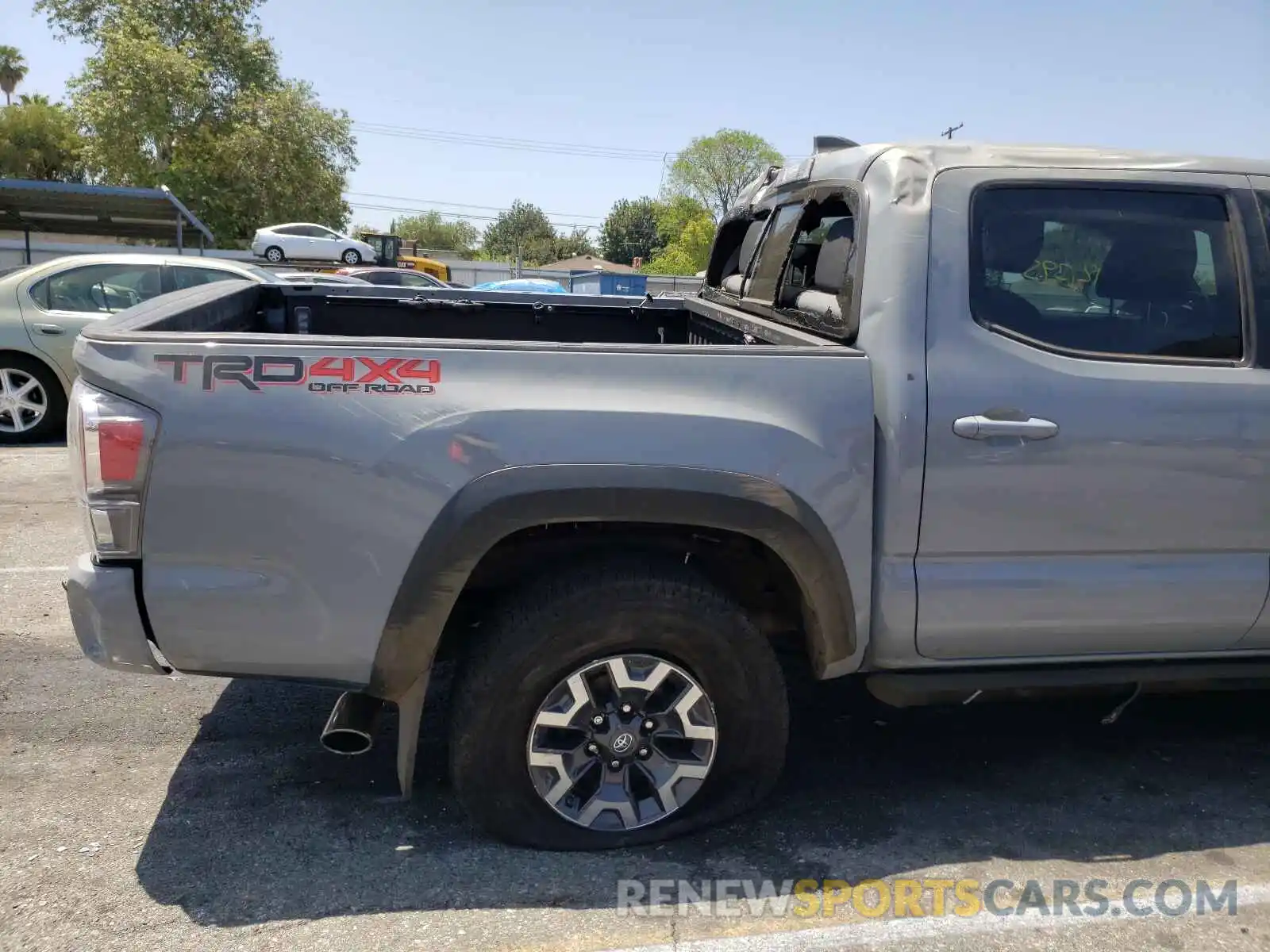 9 Photograph of a damaged car 3TMCZ5AN3MM382280 TOYOTA TACOMA 2021