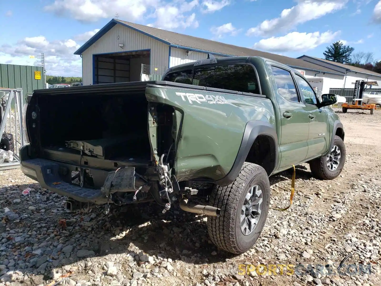 4 Photograph of a damaged car 3TMCZ5AN3MM389200 TOYOTA TACOMA 2021