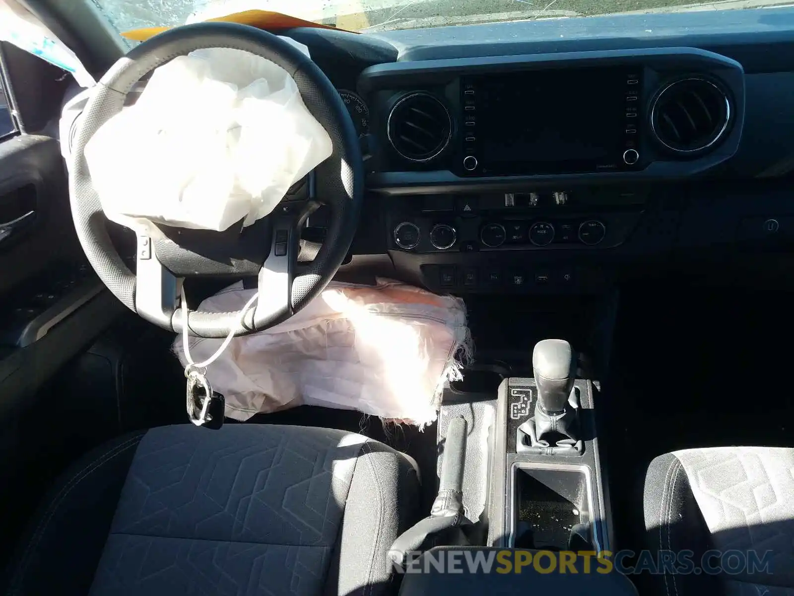 9 Photograph of a damaged car 3TMCZ5AN3MM393702 TOYOTA TACOMA 2021