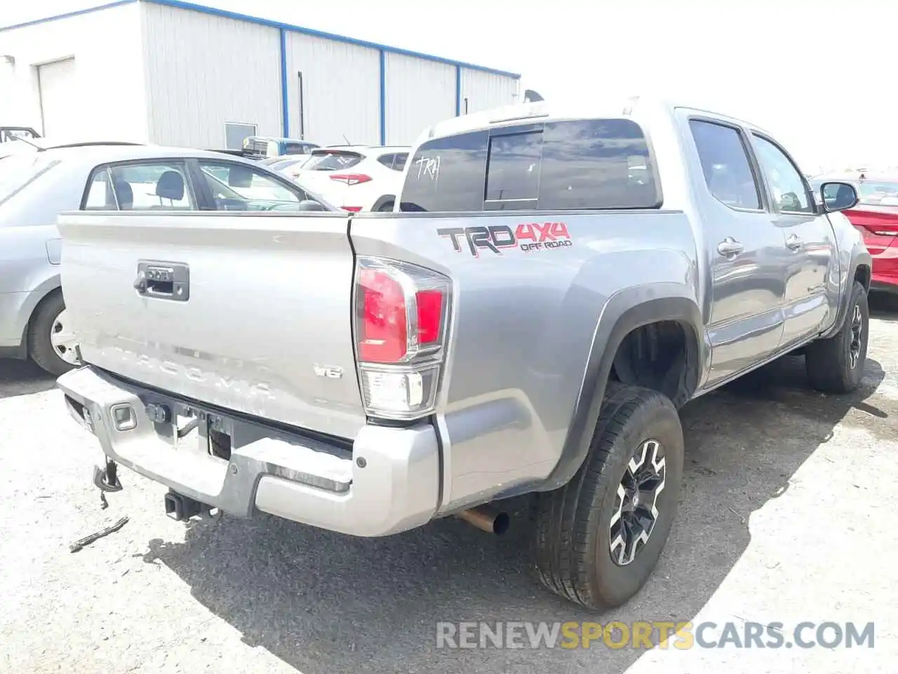 4 Photograph of a damaged car 3TMCZ5AN3MM398639 TOYOTA TACOMA 2021