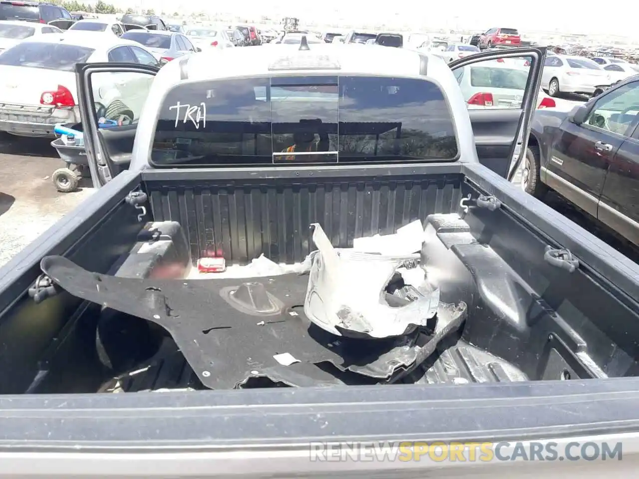 9 Photograph of a damaged car 3TMCZ5AN3MM398639 TOYOTA TACOMA 2021