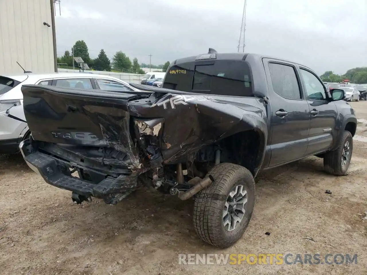 4 Photograph of a damaged car 3TMCZ5AN3MM400177 TOYOTA TACOMA 2021