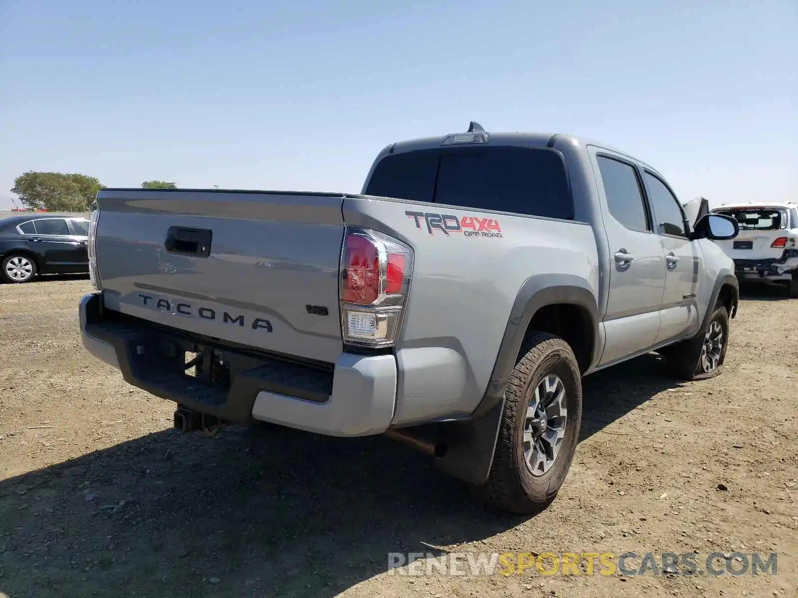 4 Photograph of a damaged car 3TMCZ5AN3MM407758 TOYOTA TACOMA 2021