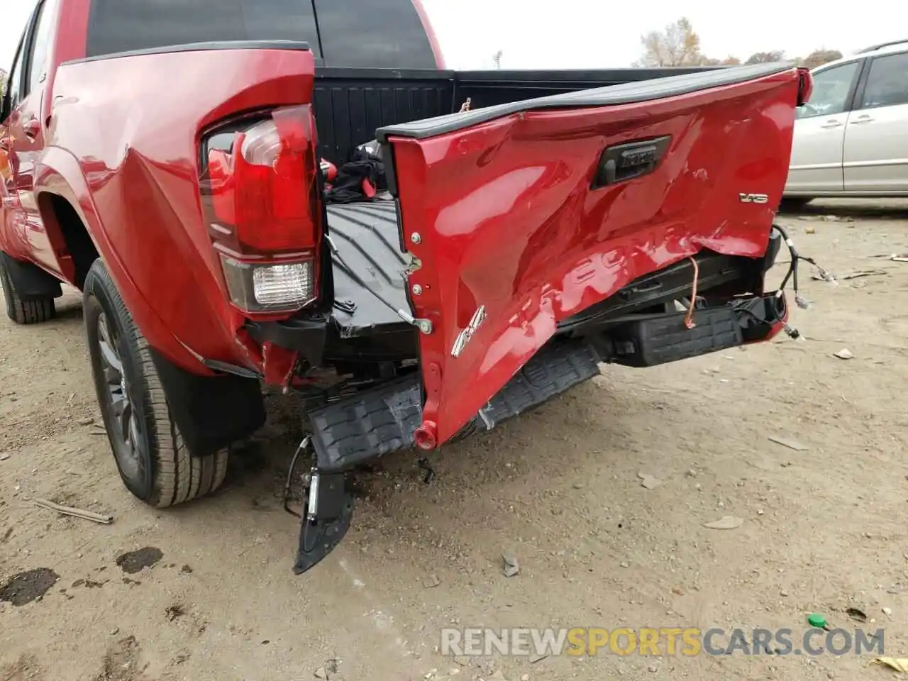 9 Photograph of a damaged car 3TMCZ5AN3MM414807 TOYOTA TACOMA 2021