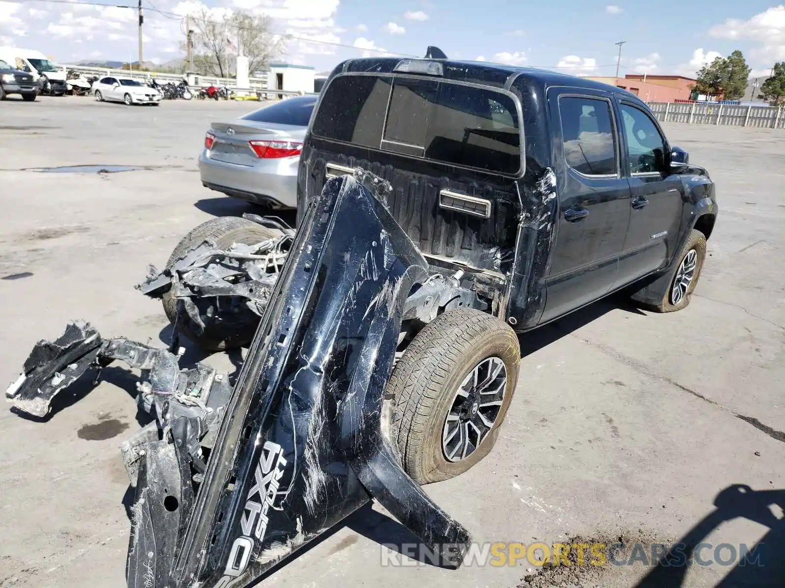 4 Photograph of a damaged car 3TMCZ5AN3MM424351 TOYOTA TACOMA 2021