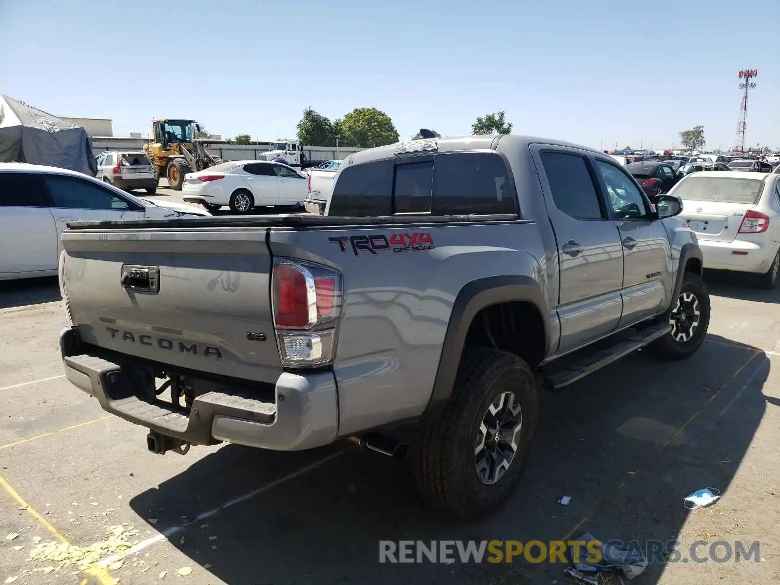 4 Photograph of a damaged car 3TMCZ5AN3MM425404 TOYOTA TACOMA 2021